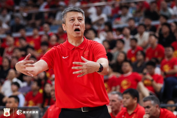 哪个更加惨痛？中国男篮今天惨败日本男篮VS2019年世界杯输波兰
